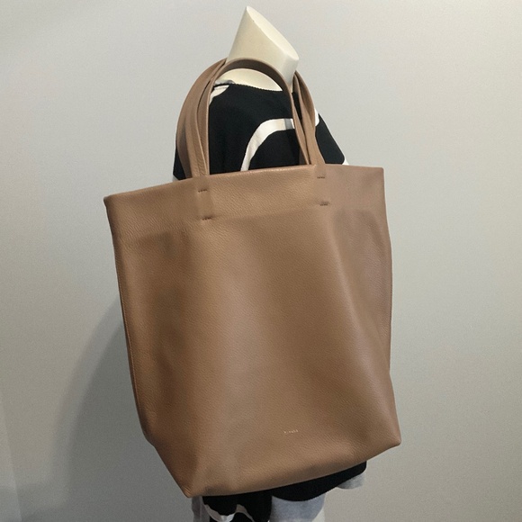 Cuyana tan leather bag. - Picture 1 of 12